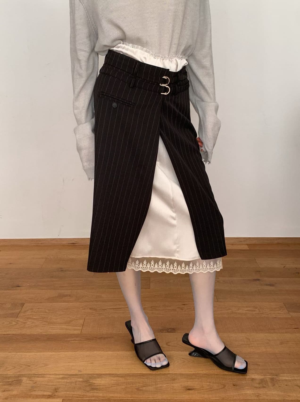 [FOUNDATION] Drain Zipper Slit Belt Skirt 2