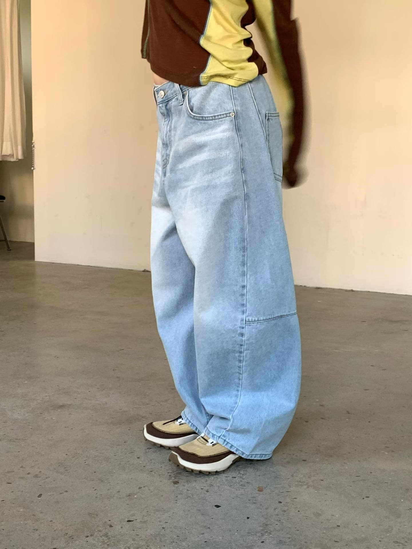 [VENTI] Fade Curve Jeans 2