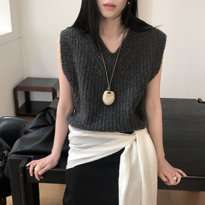 [LE BUTTER] Alpaca Vest 5
