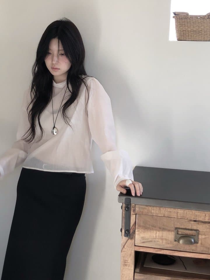 [LE BUTTER] Scarf Blouse 10