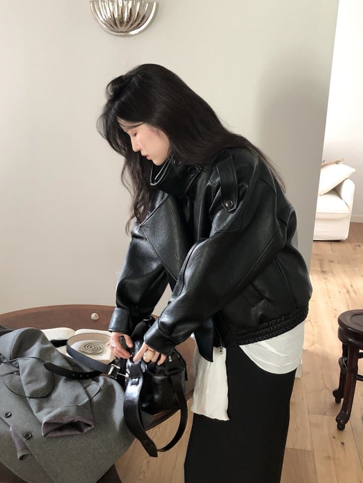[LE BUTTER] High-Neck Vegan Leather Jumper 10