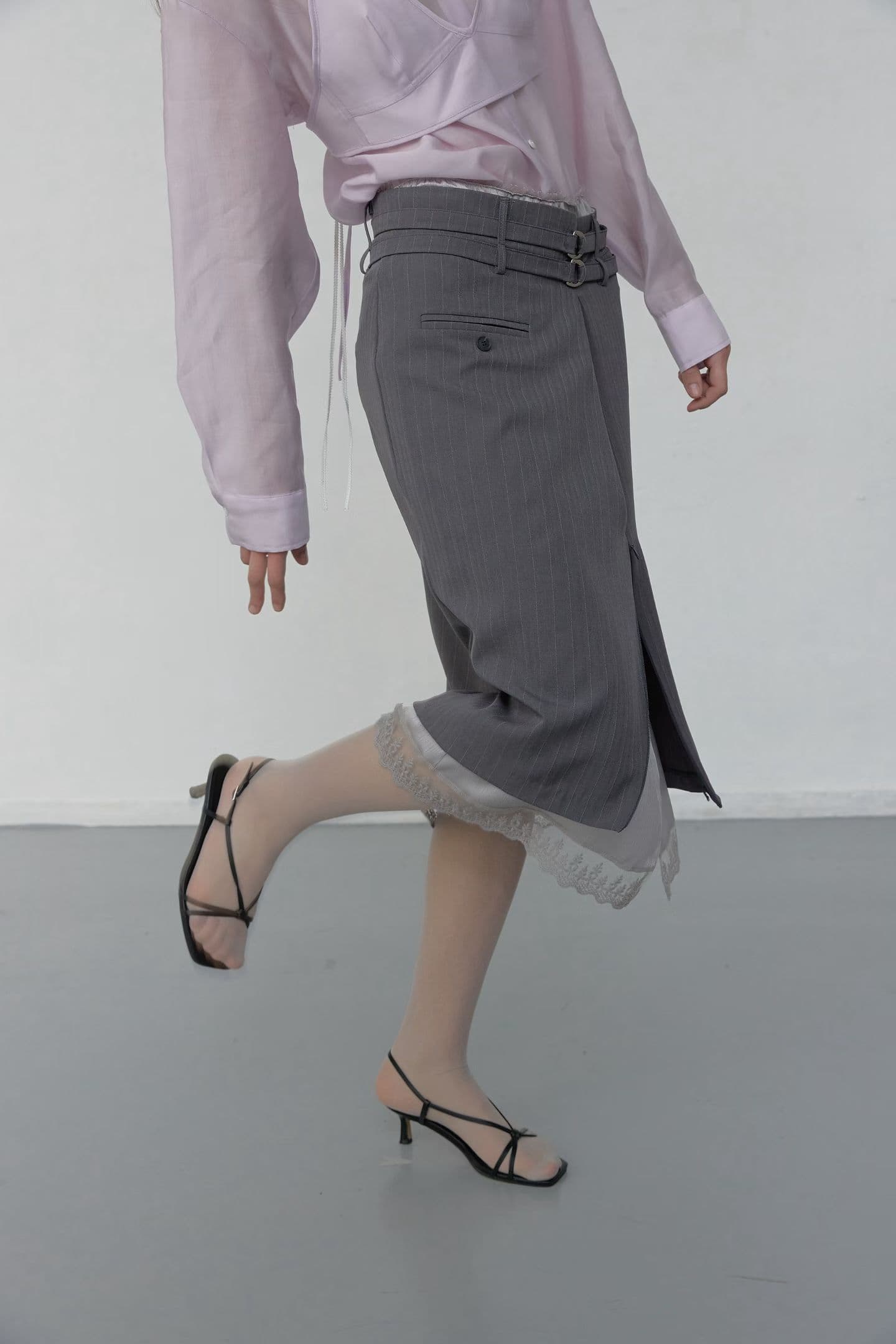 [FOUNDATION] Drain Zipper Slit Belt Skirt 3