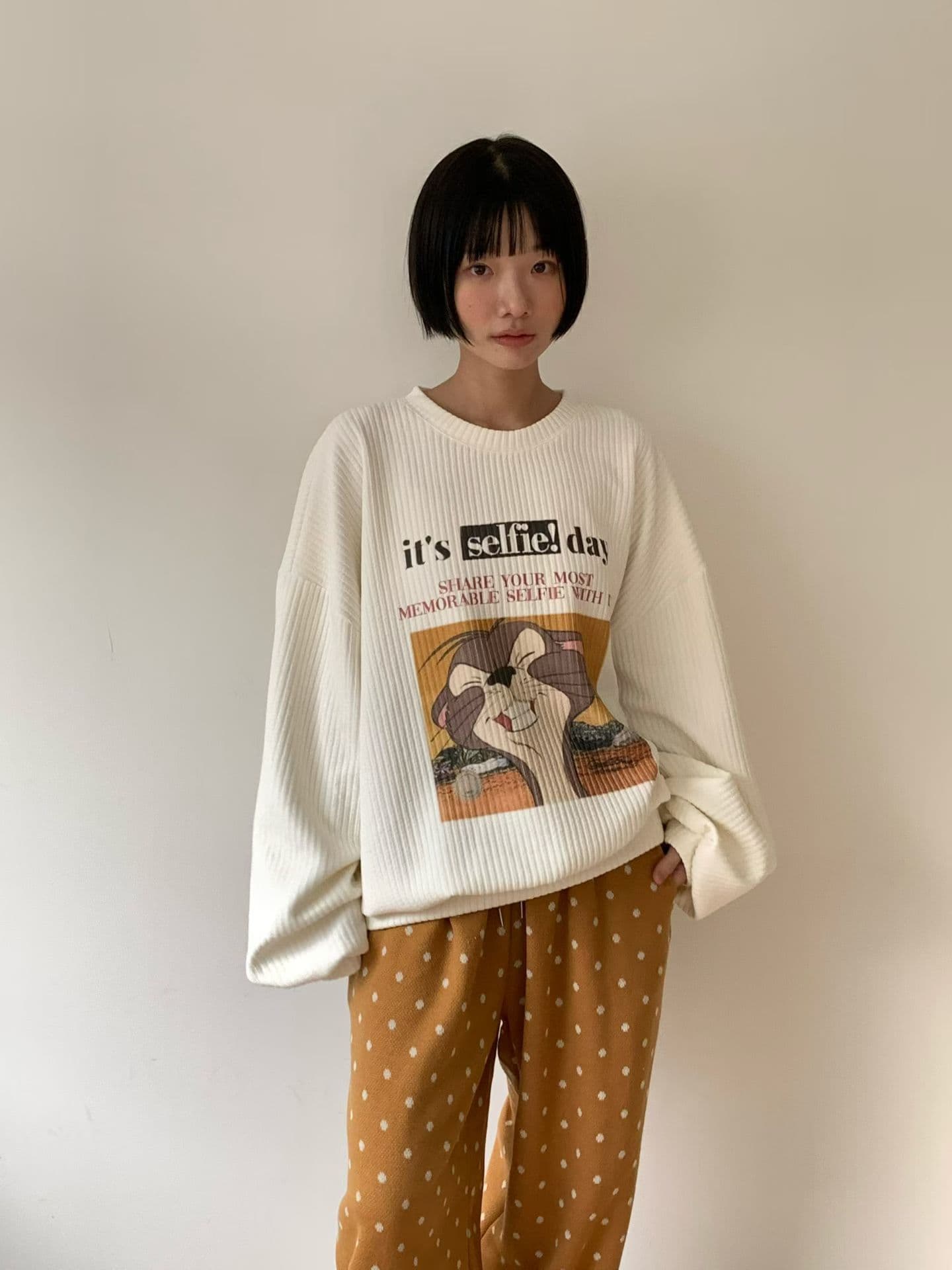 [VENTI] Selfie Sweatshirt 6
