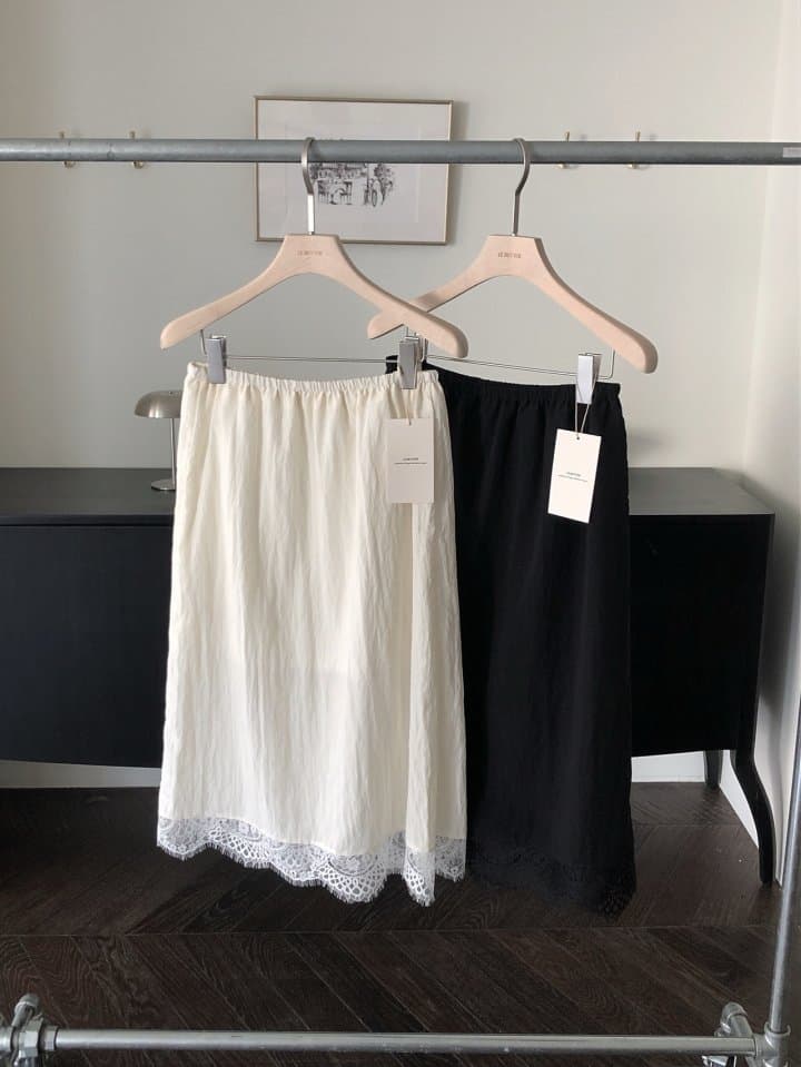 [LE BUTTER] Melbourne Lace Skirt 6