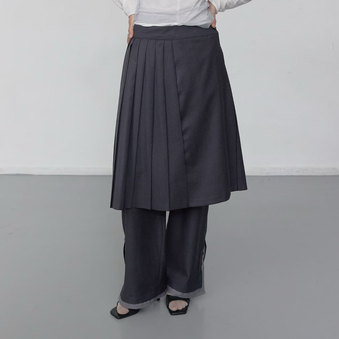 [FOUNDATION] Nine Single Jacket Pleated Skirt Set 1