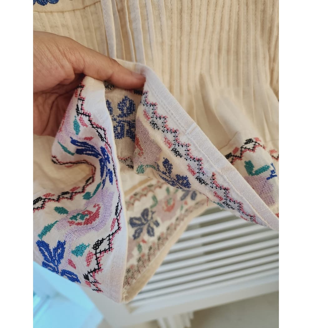[MARIGOLD] Lula Embroidery Blouse 4