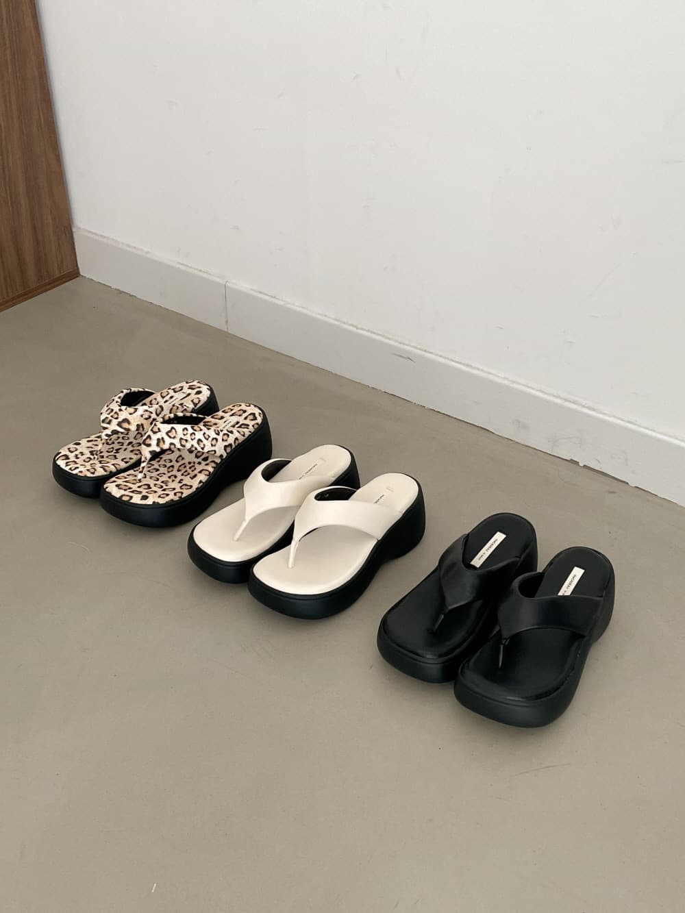 [CADEAU] CA9063 Platform Slippers 9