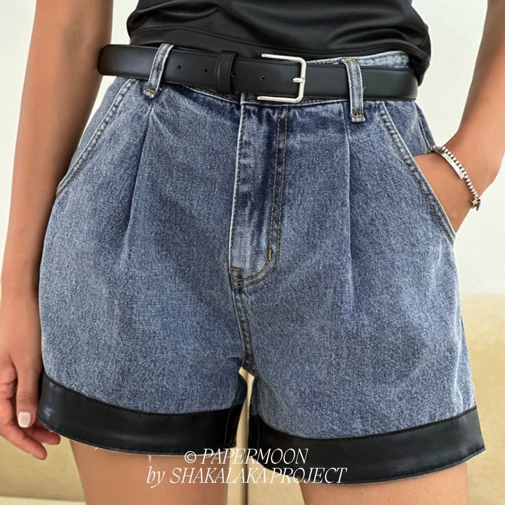 [PAPER MOON ] Leather Color Combination Denim Shorts 1