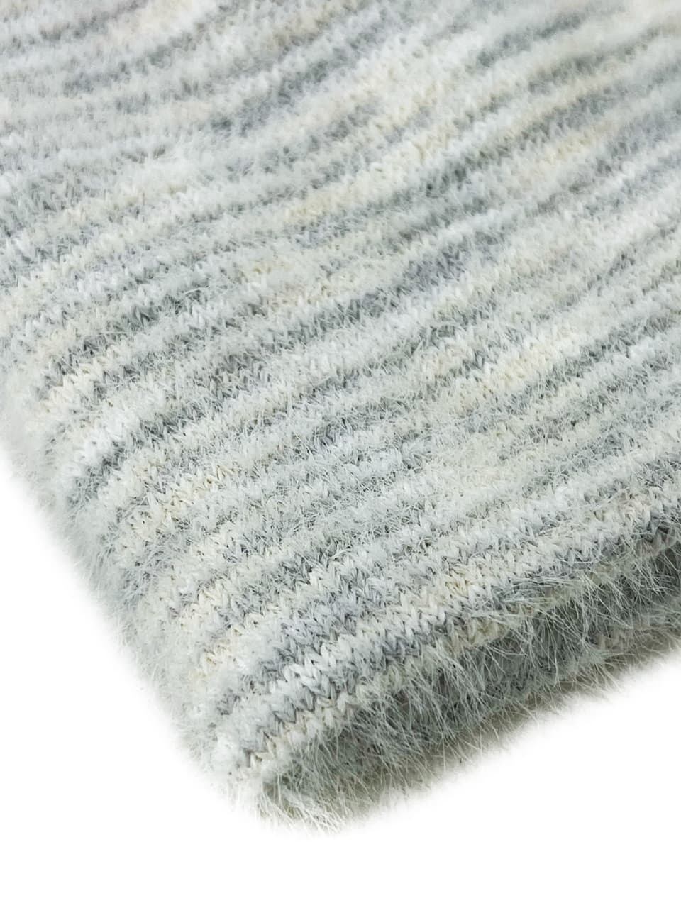 [SSERPE] SOFT HAIRY GRADATION BEANIE 10