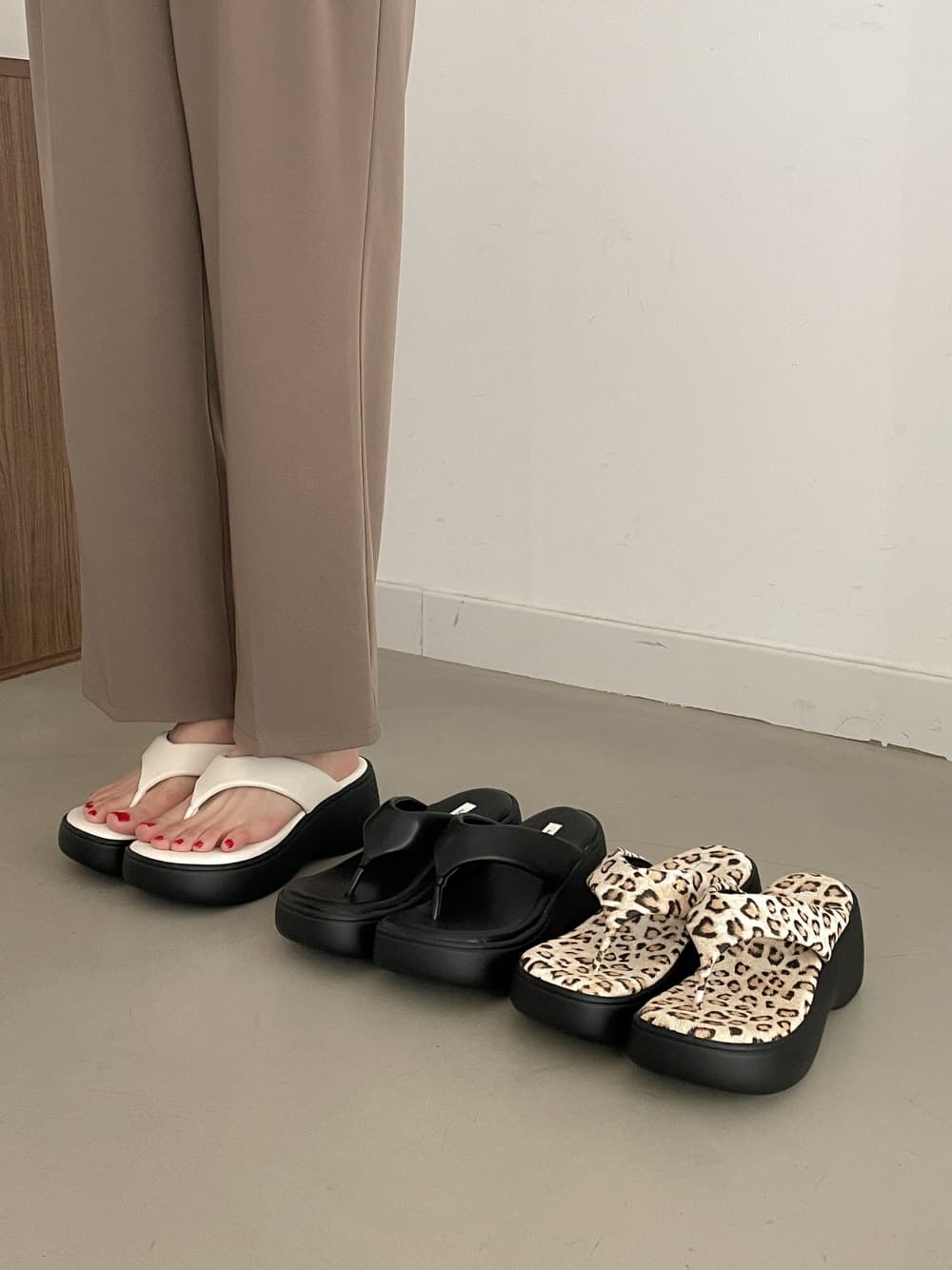 [CADEAU] CA9063 Platform Slippers 10