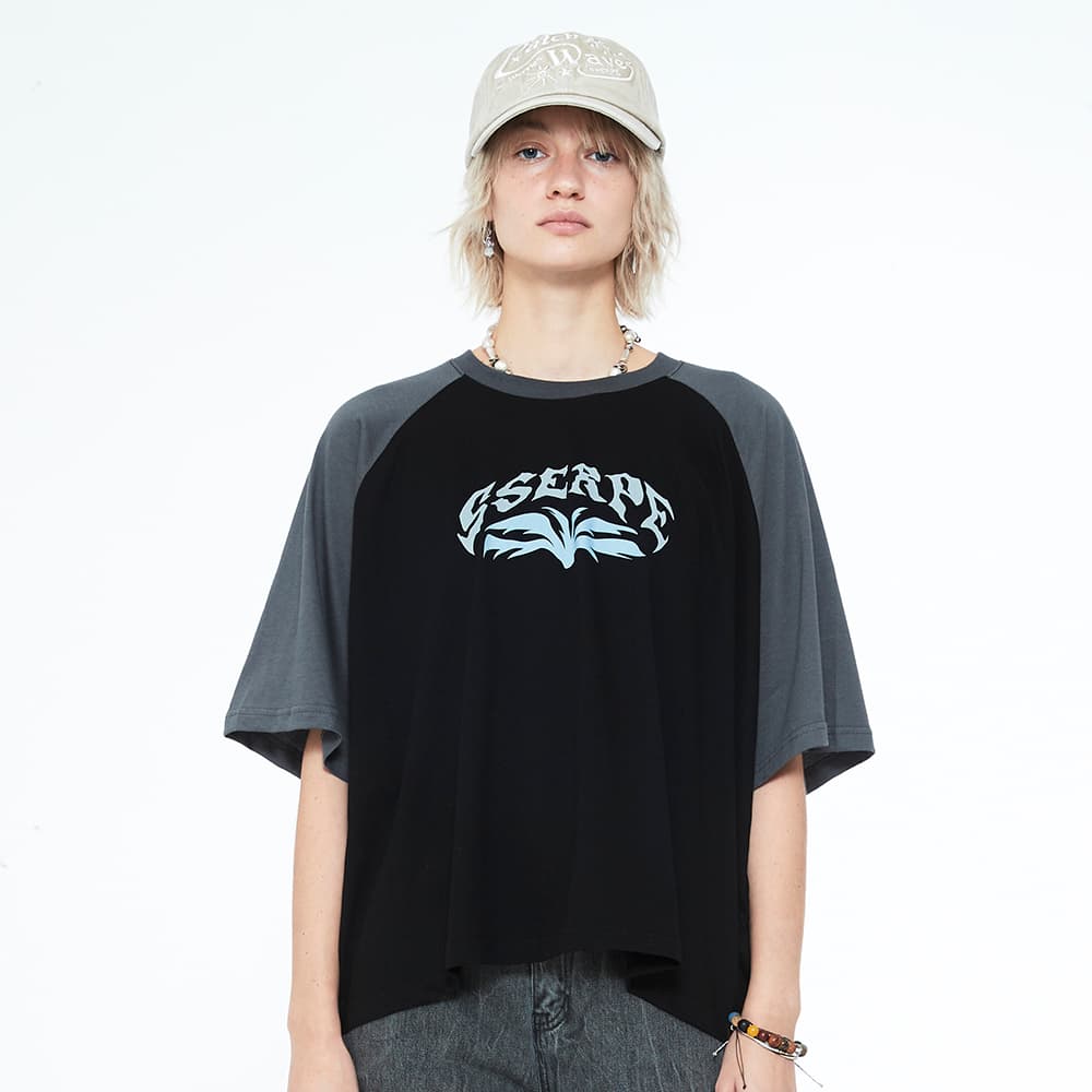 [SSERPE] MANS RAGLAN CROP HALF SLEEVE T BLACK 8